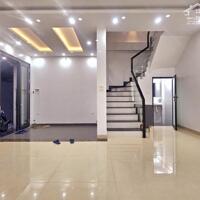 Bán nhà Nguyễn Văn Cừ,Long Biên 5 tầng,46m,mt6.5m gần oto tránh nhỉnh 9 tỷ