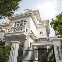 Cho Thuê Biệt Thự Khu C  Ciputra tích 200m2, 4 phòng ngủ, 3 phòng tắm
