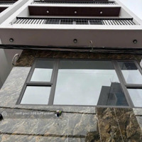 Bán Nhà Phố Đàm Quang Trung-Gần Siêu Thị Aeon Long Biên. Lô Góc- Thang Máy. 40M X 6T. Liên Hệ: 0965858116