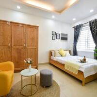 Studio ban công, thang máy cho thuê gần chợ Bến Thành, công viên 23/9