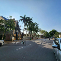 Biệt Thự Mặt Tiền Nguyễn Văn Hưởng. Thảo Điền Quận 2 -Diện Tích25X20M = 500M2 - Hầm. 3 Tầng - Giá Bán 120 Tỷ