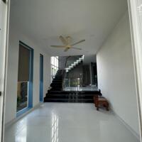 Bán biệt thự đường D12 Phước Long B quận 9 giá 24,7 tỷ