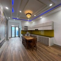 Cần Bán Nhà Kđt Năm Sao 1 Trệt 3 Lầu Đối Diện Công Viên 300M2 Giá Bán 4Ty8 Liên Hệ: 0931112822