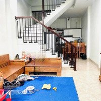 Hàng Kín Kèo Thơm Khu Trung Tâm
Hành Chính Quận Giáp Ranh Quận 1
Hơn 100M2 - 2 Mặt Hẽm Xe Hơi - 18.