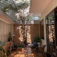 Biệt Thự Chủ Xây Tâm Huyết,Để Lại Hết Ntcc,Dt 10X18M Bên Sông Sài Gòn P Hiệp Bình Chánh Tp Thủ Đức