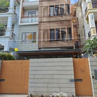 Cho Thuê Nhà Đường Hoa Phan Xích Long P2 Phú Nhuận 8X18M Nhà 4 Tầng Vị Trí Thương Hiệu - Kd Sầm Uất