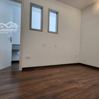Bán Tập Thể Mặt Phố Thái Thịnh, 2 Phòng Ngủnội Thất Đẹp, 55M2, Thoáng Sáng