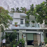 Cho Thuê Biệt Thự Khu Vip Phan Xích Long Phường 2, Phú Nhuận, Dt: 8X18M 3 Tầng Với Giá 80 Triệu/Th