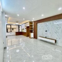 Nhà Cực Đẹp! Phân Lô Trần Quốc Hoàn, Ngõ Ô Tô, Thang Máy, 1 Bước Ra Phố, 50M2X5T