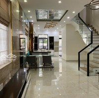 Nhà Phố Căn Góc Hông Công Viên Cây Xanh, View Trước Nhà Công Viên Lớn Full Nội Thất Giá Bán 30 Triệu.