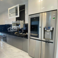 Cho Thuê Chung Cư Sunrise City . 1 Phòng Ngủgiá Bán 13 Triệu - 2 Phòng Ngủgiá 16Rt - 3 Phòng Ngủgiá Bán 20 Triệu Call Ngay