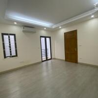 Cho thuê nhà 5 tầng 252 Ngọc Thụy, Long Biên. 40m/sàn. Giá: 10 triệu/tháng. Lh: 0984.373.362