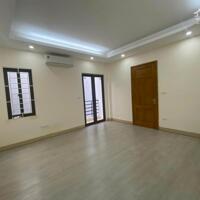 Cho thuê nhà 5 tầng Ngọc Thụy, Long Biên. 35m. Giá: 10 triệu/tháng. Lh: 096.787.3362