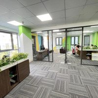 Cho Thuê Văn Phòng 330M2 - Giá Thuê 45 Triệu/Tháng Tại Thịnh Quang, Đống Đa Sàn Thông, Hầm Để Xe Rộng