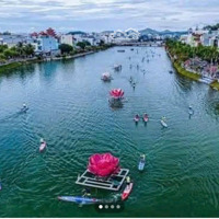 Nhà 3 Tầng, Mặt Tiền View Sông, Thiết Kế Tân Cổ Điển - Nội Thất Xịn. Xây Dựng Kiên Cố Chắc Chắn