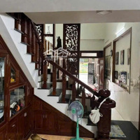 Nhà 3 Tầng, Mặt Tiền View Sông, Thiết Kế Tân Cổ Điển - Nội Thất Xịn. Xây Dựng Kiên Cố Chắc Chắn