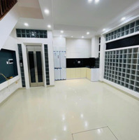 Bán Gấp Nhà Mới View Đẹp Tại Yên Hòa, 8 Tỷ, 32 M2, 6 Tầng, Thang Máy , Ô Tô. Vị Trí Rất Đẹp