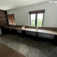 Cho thuê biệt thự ngõ 214 Nguyễn Xiển ,120m x 5 tầng 1 tum thông sàn , thang máy riêng