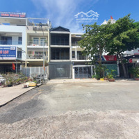 Bán Nhà Phốmặt Tiền20M, Ngang 5M Giá 8Có Thương Lượng Diện Tích: 83M2 Đối Diện Kđt Đông Tăng Long Tp Thủ Đức