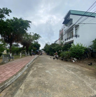 Bán Nhà Cấp 4( 68M2, Ngang 4M), Đối Diện Công Viên, Đường 7M, Cách Biển Vĩnh Hoà 1 Km . Giá Bán 2.65 Tỷ
