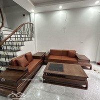 Bán Nhà Dân Xây Hơn 40M2 Ở Phố Trạm, Long Biên, Cách Ô Tô Tránh 15M, Giá Đẹp