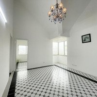 Bán Căn Hộ Penthouse E1 Ciputra - 180M2 - 3 Phòng Ngủ& 3Vs - Giá Chỉ 10.9 Tỷ, Công Chứng Nhận Nhà Ngay!