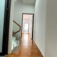 Nhà  4 tầng sân cổng riêng 2 nhà , oto đỗ cửa , ngõ cực nông tại Thiên Lôi