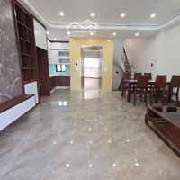 Bán Đàm Quang Trung, Long Biên, Hà Nội 47M Xây 6 Tầng . Thiết Kế Thang Máy . Chỉ 1 Nhà Ra Mặt Phố