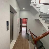 Bán nhà hướng ĐN - Lạc Long Quân - 75m2 x 7T Thang máy - 10m ra Phố - Oto đỗ cửa