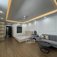 Bán Nhà Mặt Phố Hoàng Cầu, 69 Tỷ, 98M2, 6 Phòng Ngủ 5 Vệ Sinh Sổ Đỏ Đầy Đủ