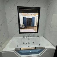 Bán Nhà Mặt Phố Hoàng Cầu, 69 Tỷ, 98M2, 6 Phòng Ngủ 5 Vệ Sinh Sổ Đỏ Đầy Đủ