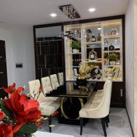 Bán Gấp Căn Họ Chung Cư Summer Square Quận 6Diện Tích63M2 2 Phòng Ngủ 2 Vệ Sinhsổ Giá Bán 2,6Ty Liên Hệ: 0907 909 929 Hùng