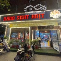Cho Thuê Nhà Mặt Phố Tại Đường Huỳnh Thúc Kháng, Mặt Tiền 11M, Diện Tích: 120 M2 Đẹp, Nhiều Tiện Ích