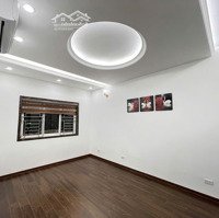 Cho Thuê Chung Cư Khu Đô Thị Mới Dịch Vọng Đường Thành Thái, 15,5 Triệu, 130M2, 3 Phòng Ngủ 2Wc