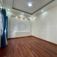 Bán Gấp Nhà Hậu Giang, 4 X 15, 3 Tầng Btct, 3 Phòng Ngủ 3 Vệ Sinh Xe Hơi Ngủ Trong Nhà, Cách 30M Ra Mặt Tiền