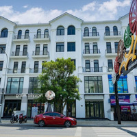 Săn Ngay Căn Góc Nhà Phố Vinhomes 120M2 Hoàn Thiện 5 Lầu . Giá Bán 17,9 Tỷ . Sổ Hồng Sở Hữu Lâu Dài