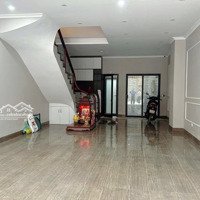 Bán Nhà Trung Kính, 70M2, 8 Tầng, Phân Lô, Thang Máy, Vỉa Hè, Giá Tốt