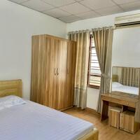 Cho thuê nhà 6 phòng ngủ khép kín phố Văn Cao, DT: 83m2.