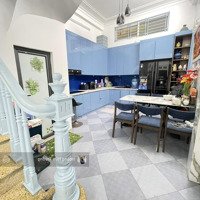 Bán Nhà Phố Quan Nhândiện Tích45M2 5 Tầng Giá Bán 8,8 Tỷ Lh E.trường 0985342385