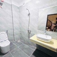 Bán Gấp Nhà Riêng Ngõ 615 Lĩnh Nam, 6,3 Tỷ, 30M2, 3 Phòng Ngủ+ 3 Vệ Sinh+ 5 Tầng, View Đẹp