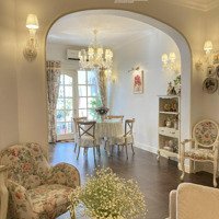 (Giá Thật) Bán Căn 3 Ngủ 3 Vệ Sinh160M2, Nhà Đẹp, Nội Thất Xịn, Sổ Đỏ Cc. Giá Bán 8,5 Tỷ 17T Hoàng Đạo Thúy