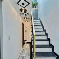 Đi Mỹ. Giảm 2 Tỷ Còn 9,5 Tỷ Bán Gấp Căn Nhà 4 Tầng,4X10, Mặt Tiền Cầm Bá Thước, F7, Phú Nhuận.