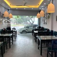 Bán Nhà Mặt Phố Kinh Doanh Đỉnh Hoàng Cầu, Đống Đa 50M, 5 Tầng,Mặt Tiền4.8M, Giá Bán 28.5 Tỷ.