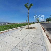 Bán Lô Mặt Đầm Thủy Triều Dự Án Cam Ranh City Gate, Diện Tích: 200M2, Giá Bán: 27 Triệu. Liên Hệ: 0906116559