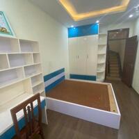 Cho thuê ở 5 Người nhà ngõ Trại Cá (gần chợ Đồng Tâm) 4 tầng x 30m2, 2 ngủ, 9 Triệu