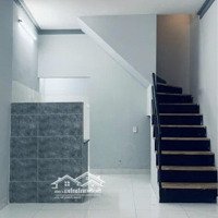 Shr,Sát Q1,Hẻm 5M Thông Bàn Cờ,Buôn Bán Xôm Tụ,3.2*7.5,Nở Hậu 3.5,Trệt Lầu,2 Toilet,Kdc Hiện Hữu
