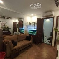 Bán Nhà-Mặt Phố Nguyễn Công Trứ-35 M2-3 Tầng-Vỉa Hè Đá Bóng-Kinh Doanh Đỉnh