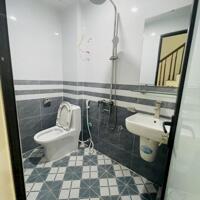 Bán Nhà Gần Chợ Tân Lập - Đan Phượng, 43m2*4,5Tầng Ngõ nông vài bước ra đườg 422 ôtô tránh.