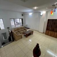 Cho thuê nhà Đào Tấn, Ba Đình – 50m², 5 tầng, full đồ, ngõ ô tô đỗ cửa, 15 triệu/tháng