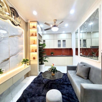 Nhà Nằm Vị Trí Đẹp, Gần Phố Nhiều Tiện Ích Xung Quanh, Gần Phố, Ba Gác Đỗ Cửa, Gần Siêu Thị Trường